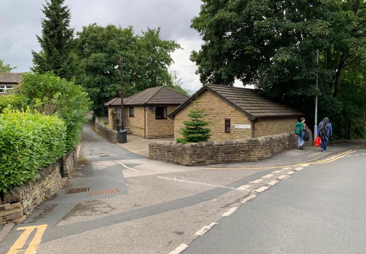 Lister Park Bradford 2Bed Detached Cottage House Parking Cinema Screen Games Room Exterior foto
